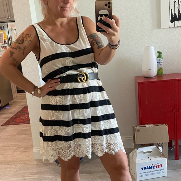 BCBGMaxAzria Lace Dress Striped - Picture 14 of 15